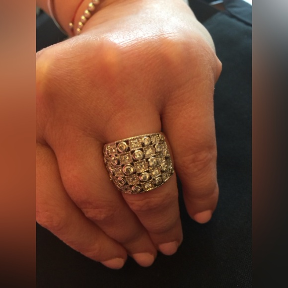 BLING BLING RING!! - Picture 3 of 8